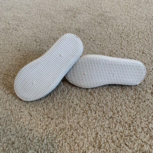 H&M kids mesh slip ons size 7.5 - Picture 2 of 4